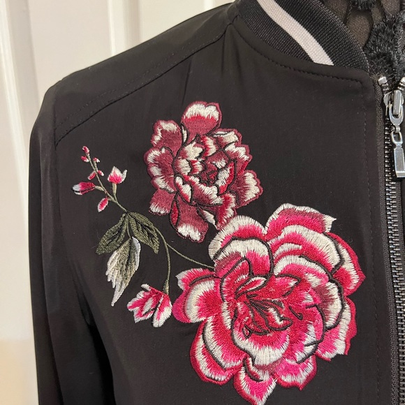 Susan Graver zip front bomber jacket with embroidered roses. Size XXS - Picture 2 of 10